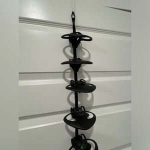 Over-the-door hat hanger